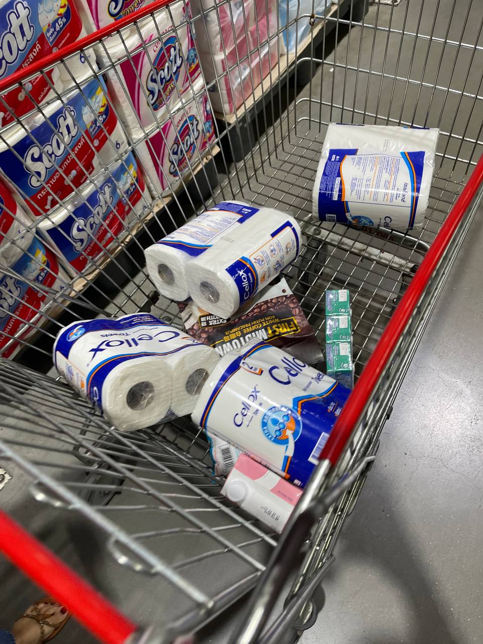 Da Houg Heng Enterprise enhances BJC visibility at Makro Cambodia